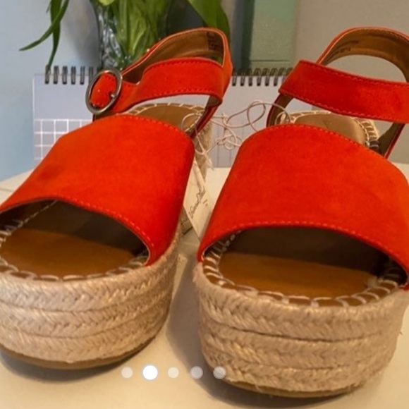 ❣️Red Espadrilles - Picture 2 of 2